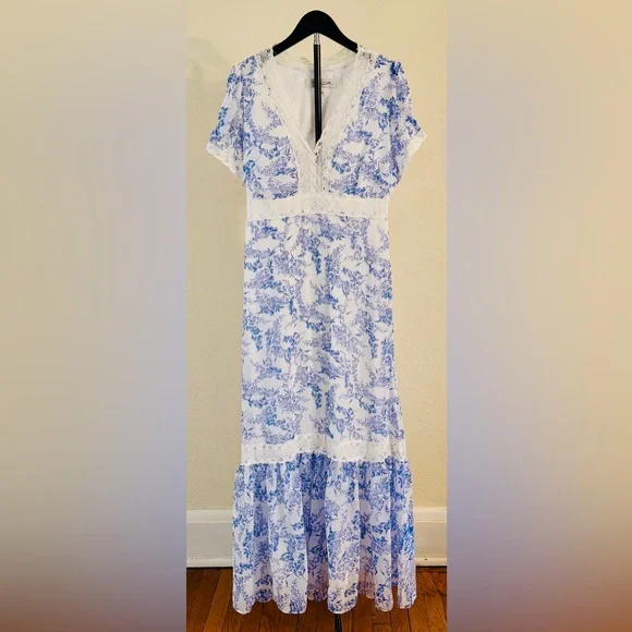 Taylor Women’s Blue & White Floral Tiered V‑Neck Fit & Flare Maxi Dress – Size 8 - Picture 4 of 14
